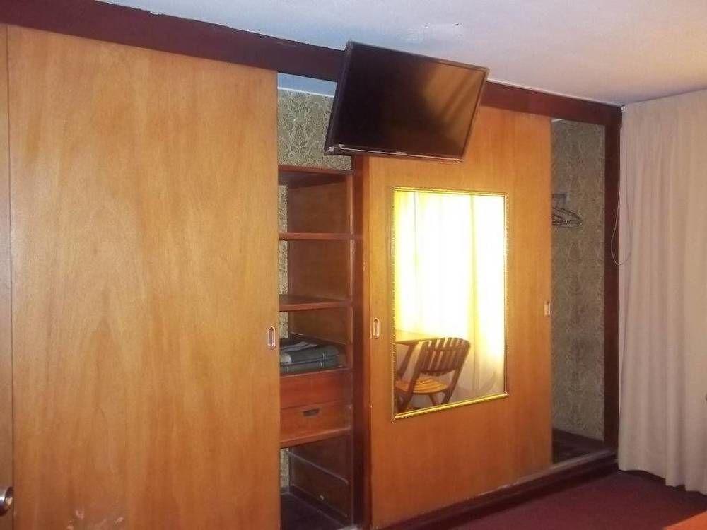Hotel Excalibur Lima Bagian luar foto