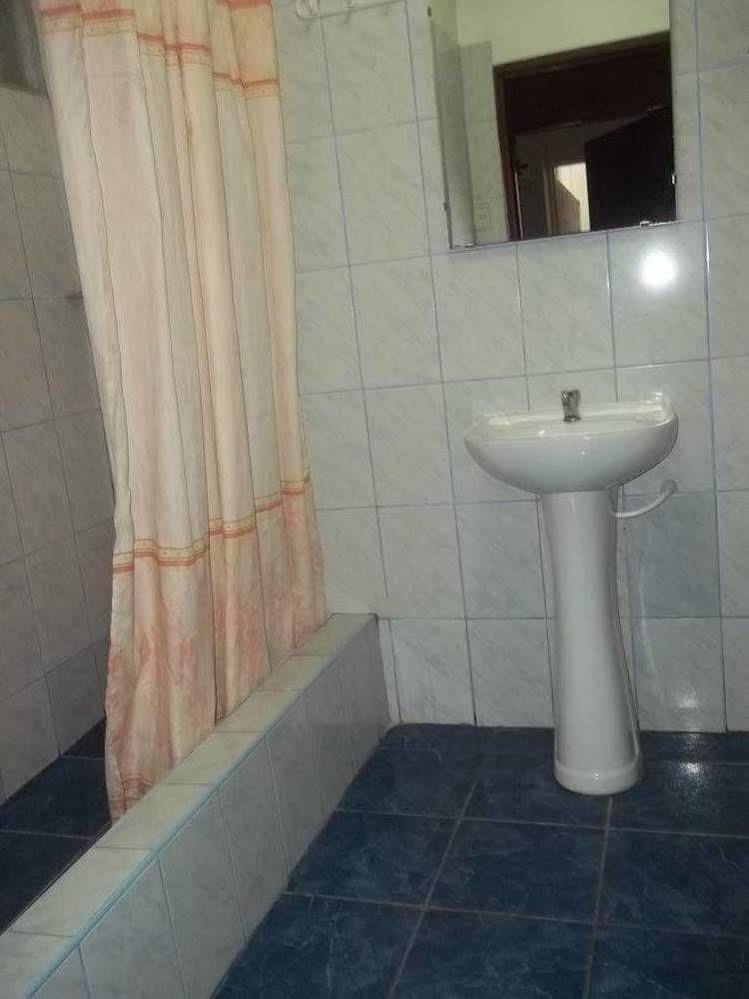 Hotel Excalibur Lima Bagian luar foto
